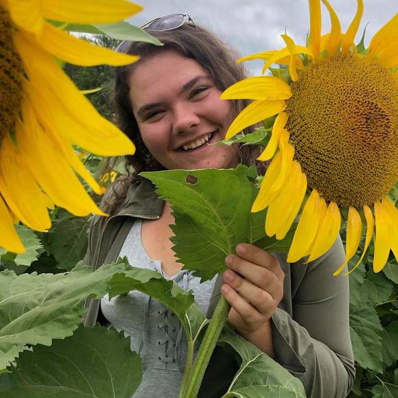 Meet your Posher, Alyssa - Picture 1 of 1